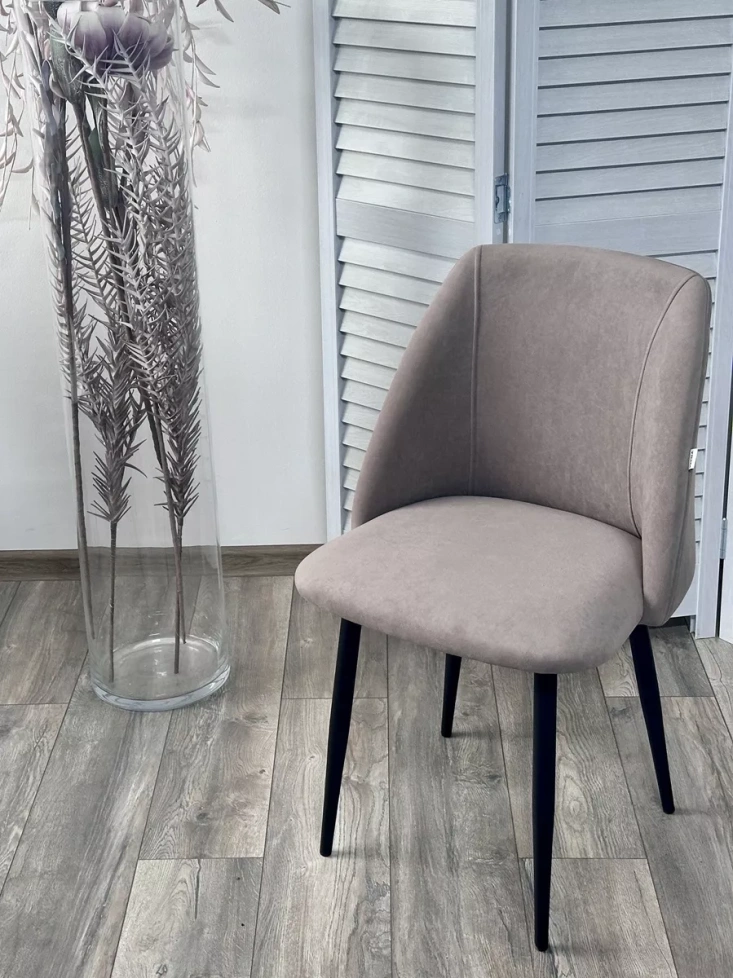 Стул Пьер, мягкий, Marseille-16 капучино, велюр, черный каркас