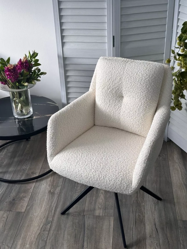 Стул Meadow, мягкий, поворотный, белый XD841-01, букле, черный каркас