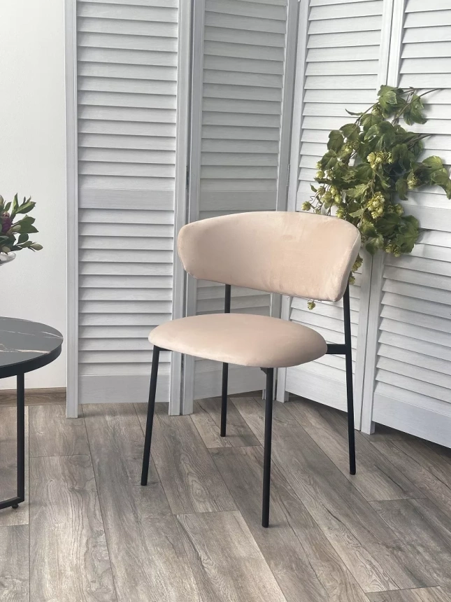 Стул Леонардо, мягкий, H-06 бежевый, велюр, черный каркас