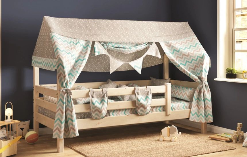Детская кровать-домик, Соня, с надстройкой, 80*190, прозрачный лак