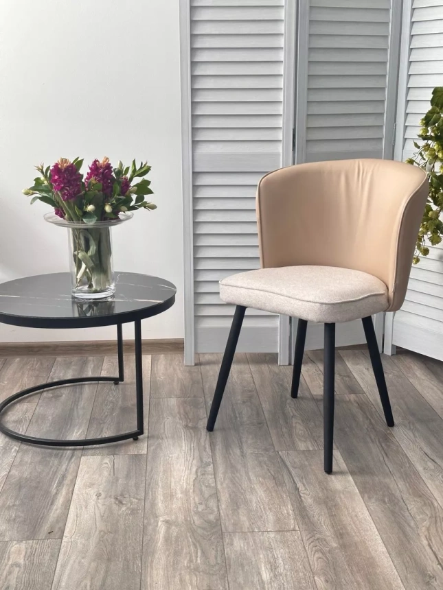 Стул Моне, мягкий, Rovena Ivori ткань, Orakul 130 экокожа, черный каркас 