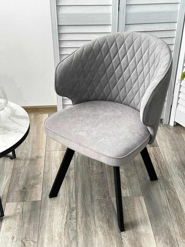 Стул Skat, мягкий, поворотный, B22 серый, велюр, черный каркас