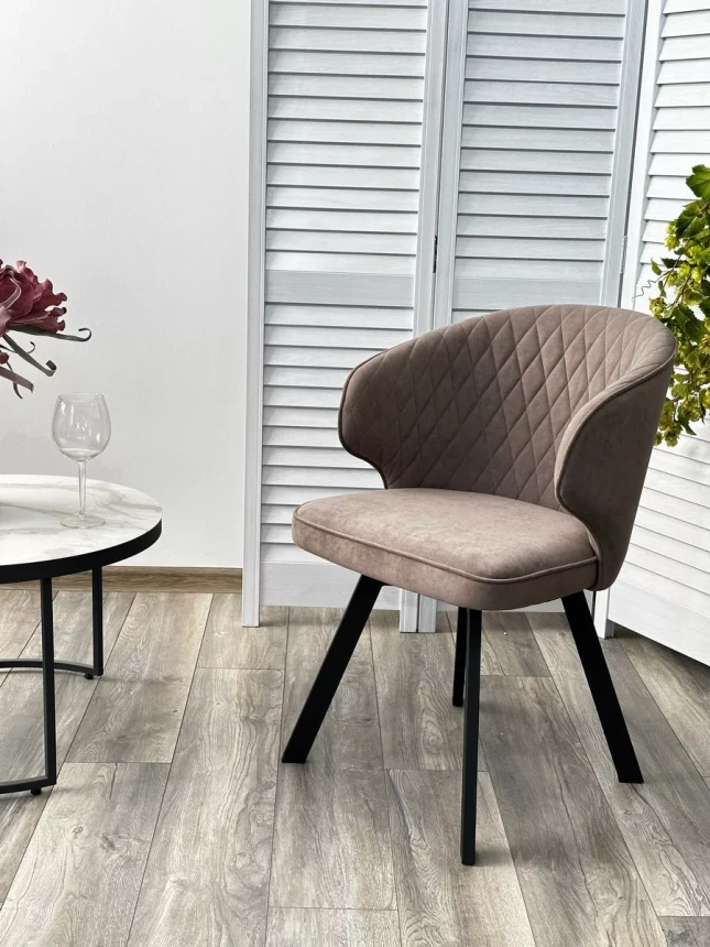 Стул Skat, мягкий, поворотный, B5 капучино, велюр, черный каркас