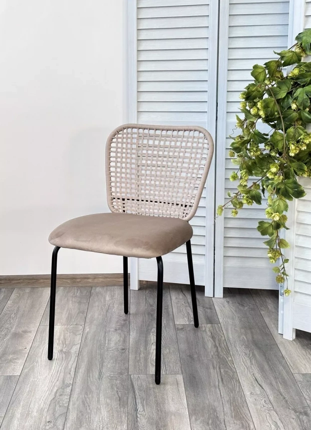 Стул Juno, G062-12 бежевый, велюр, черный каркас