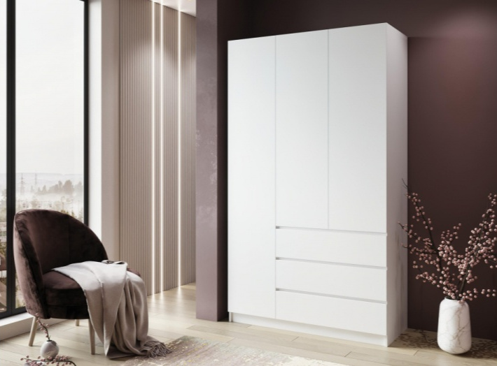 Шкаф трехдверный Мадера, распашной для одежды, лдсп белый