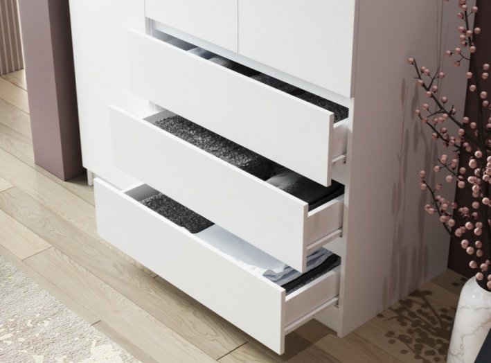 Шкаф трехдверный Мадера, распашной для одежды, лдсп белый