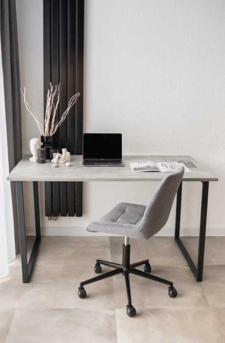 Обеденный стол Лиман, 140 х 80, бетон светлый / черный матовый