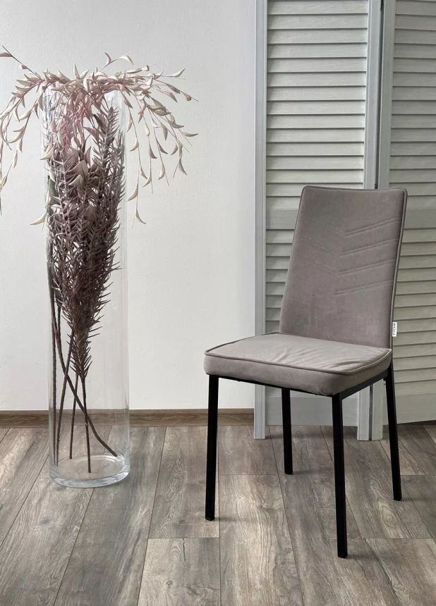 Стул Чарли, мягкий, B22 серый, велюр, черный каркас
