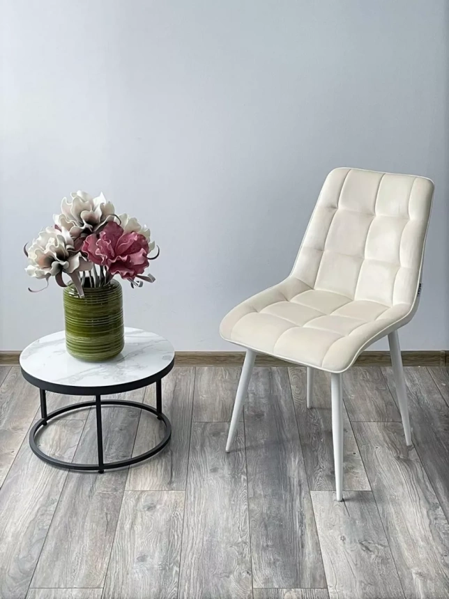 Стул Chic, мягкий, Bluvel-22 молочный, белый каркас