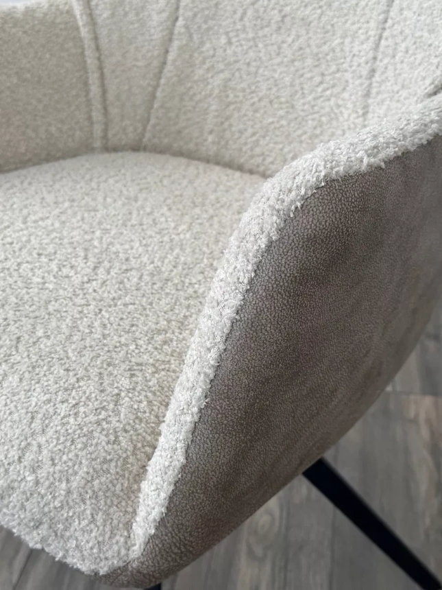 Стул Brevis, поворотный, XD841-02 бежевый, букле,GINO-101 бежевый, ткань,  черный