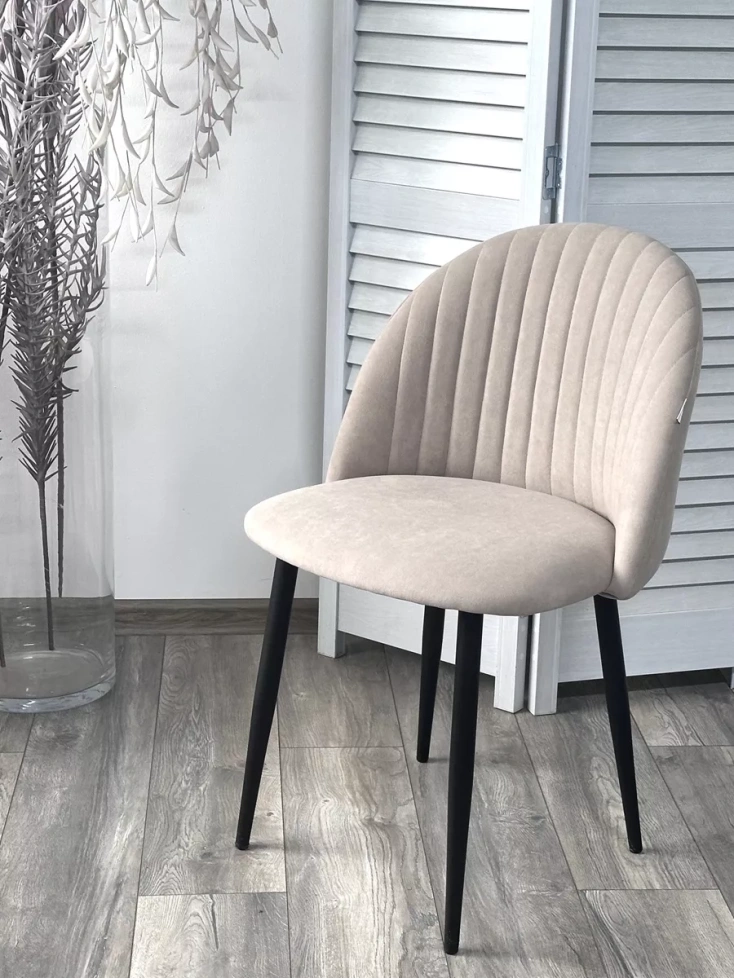 Стул Бари, мягкий, Marseille-13 латте, велюр, черный каркас